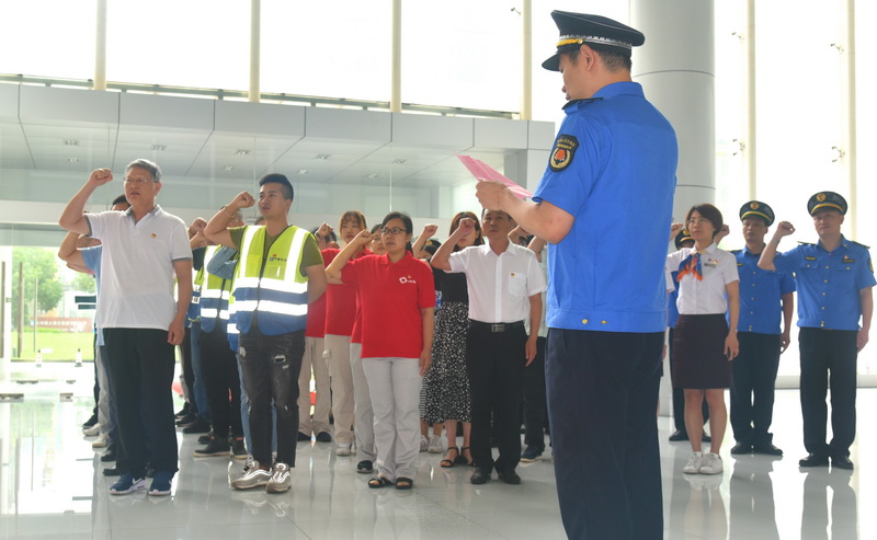 集團(tuán)公司黨支部與多家黨組織聯(lián)合 開展“不忘初心，牢記使命”主題教育