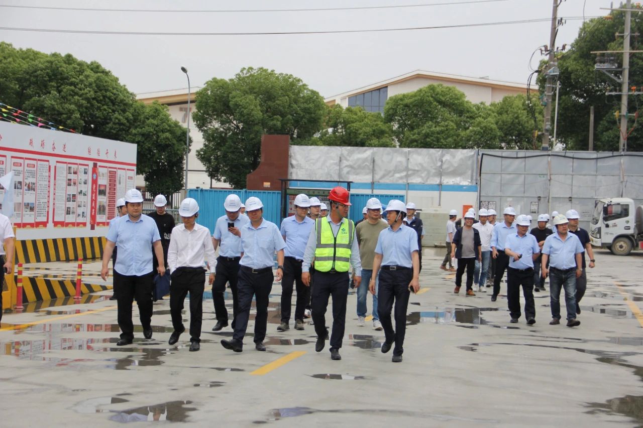 蘇州城投項目投資公司在蘇州中設集團承建項目舉行2024年項目公司第二季度生產(chǎn)安全例會暨安全生產(chǎn)現(xiàn)場觀摩、交流活動